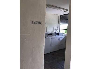 very cozy unit , excellent for living or investors , don't miss