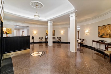 Stunning Lakefront Condo in the Heart of Hyde Park - 5555 S