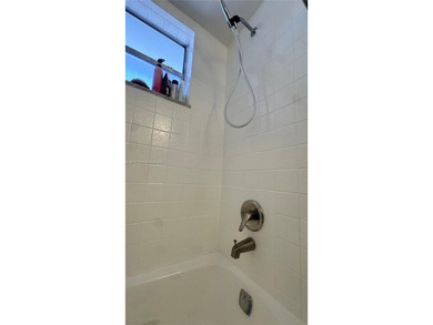 Spacious Studio Near Aventura - Convertible to 1-Bedroom
