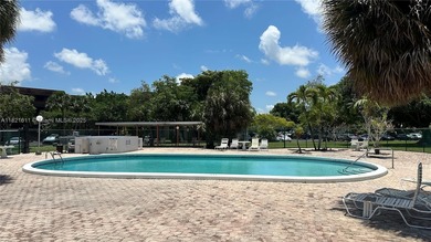 Spacious Studio Near Aventura - Convertible to 1-Bedroom
