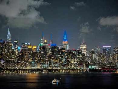 Generous in size at 1,542 sq. ft., this East-facing 2-bedroom