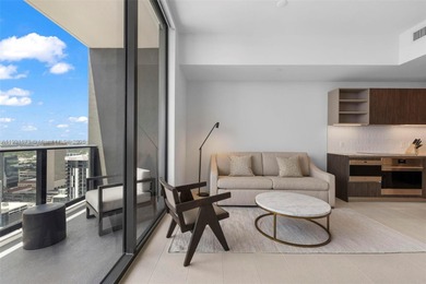 Penthouse PH 5008 - 1 Bedroom | 1 Bathroom with Skyline views |
