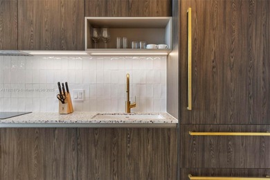 Penthouse PH 5008 - 1 Bedroom | 1 Bathroom with Skyline views |
