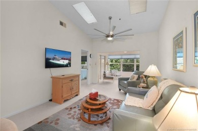 Beautiful 2 Bed/2 Bath, 4th floor (in elevator building) Condo