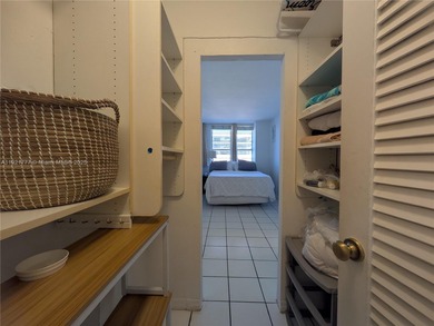 Fully furnished 1-bedroom in the iconic Decoplage, located