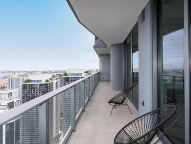 Stunning penthouse in the sought-after Brickell Flatiron