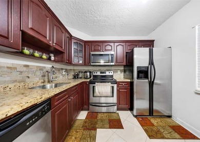 Spacious and bright 2 bedrooms and 2 full bath first floor