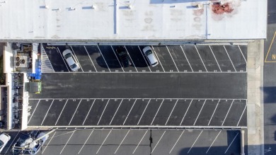 ADORABLE and clean as a whistle! And the location can NOT be