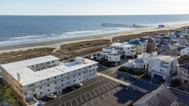 ADORABLE and clean as a whistle! And the location can NOT be