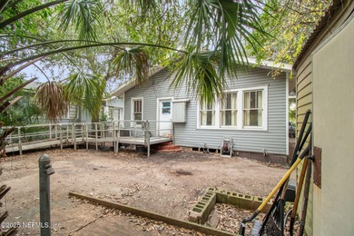 Welcome to 324 W 18th St in North Springfield Heights, one of