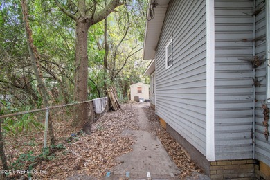 Welcome to 324 W 18th St in North Springfield Heights, one of