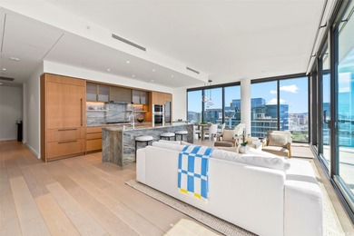 Penthouse 3900/ 3 beds, a den/office room, 3 baths with 10-foot