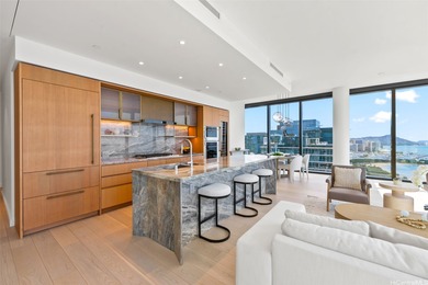 Penthouse 3900/ 3 beds, a den/office room, 3 baths with 10-foot