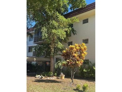 Charming 2 bed / 1 bath condo in the heart of North Miami