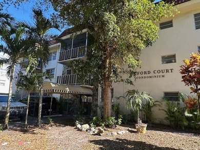 Charming 2 bed / 1 bath condo in the heart of North Miami