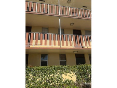 Charming 2 bed / 1 bath condo in the heart of North Miami