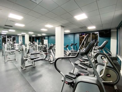 Bright and comfortable 2 bed/2 Bath residence locate in the Sian