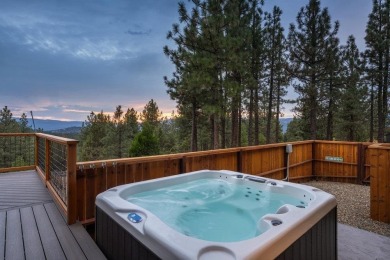 Modern Mountain Escape with Panoramic Views & Endless Adventure