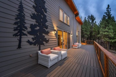 Modern Mountain Escape with Panoramic Views & Endless Adventure