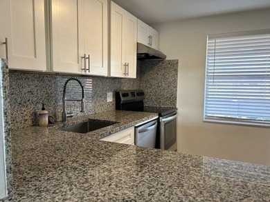 Spacious 2BR/2BA condo in the peaceful 55+ community of Oriole