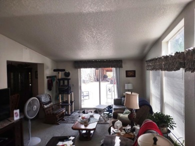 Amazing 180 degree views from this hilltop retreat! Privacy is