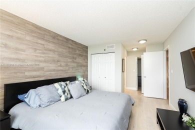 Beautifully remodeled 2/2 condo located in the desirable Park