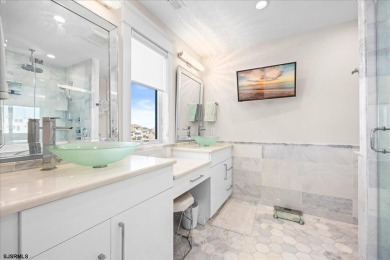 OPEN BAY VIEWS AT A LAGOON PRICE!! HURRY DON'T MISS THIS