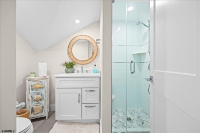 OPEN BAY VIEWS AT A LAGOON PRICE!! HURRY DON'T MISS THIS