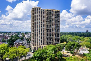 Spacious Southeast Corner Condo with Spectacular NYC & Hudson