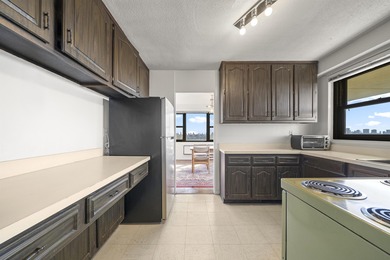 Spacious Southeast Corner Condo with Spectacular NYC & Hudson