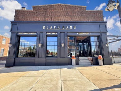 Welcome to urban luxury at its finest, set in Peoria's vibrant