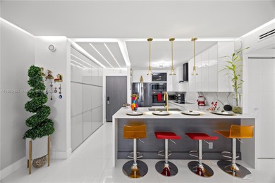 Gorgeously renovated and tastefully designed 2/2 corner