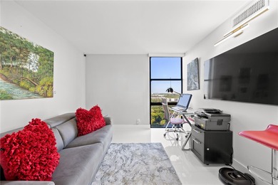 Gorgeously renovated and tastefully designed 2/2 corner