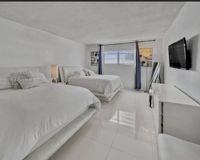 Bright and comfortable 2 bed/2 Bath residence locate in the Sian