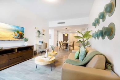 Modern and beautiful unit 1 Bedroom + 1 Den + 1 Full Bath. The