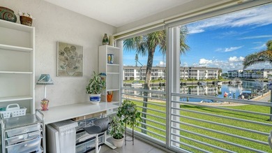 NEWLY REMODELED o COASTAL LUXURY RESIDENCE
Longboat Harbour o
