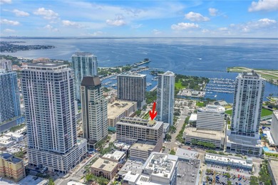 One or more photo(s) was virtually staged. Experience the