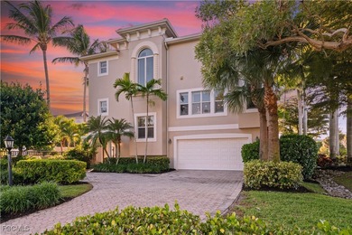 Charming end-unit 3-bedroom, 3-bath attached villa in the