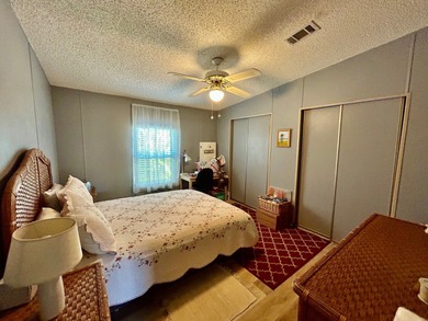 EXCEPTIONALLY MAINTAINED & MOVE-IN READY!    This beautifully