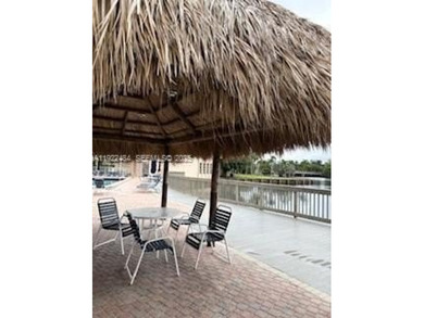 VERY SPACIOUS AND AIRY 2 BED/ 1.5 BA IN SPECTACULAR, QUITE &