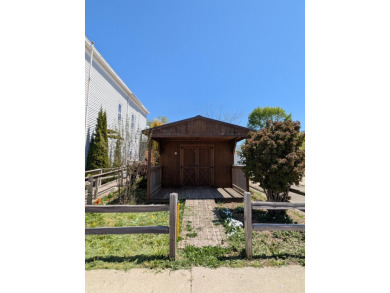 3 bedroom/1 bath apartment and business for sale. The upstairs