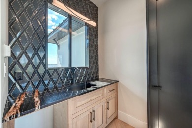 **PRICE IMPROVEMENT !**  HOUDINI WAY at LEGENDARY ESTATES -