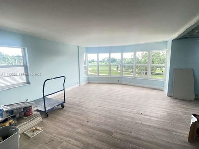 AMAZING *AS-IS* 2/2 corner unit Condo that sits on the beautiful