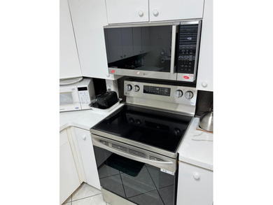 Introducing a rarely available luxury 2-bedroom, 2-F-bath