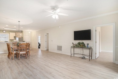 This Beautifully updated 2BR/2BA condo located in Magnolia