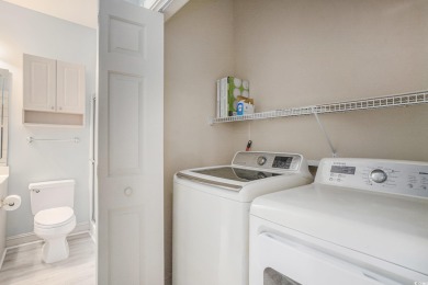 This Beautifully updated 2BR/2BA condo located in Magnolia