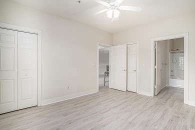 This Beautifully updated 2BR/2BA condo located in Magnolia