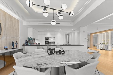 An exceptional flow-through residence at Palazzo Della Luna