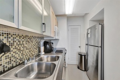 Enjoy direct BREATHTAKING DIRECT ocean and picturesque garden in