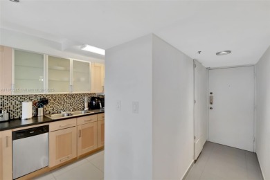 Enjoy direct BREATHTAKING DIRECT ocean and picturesque garden in